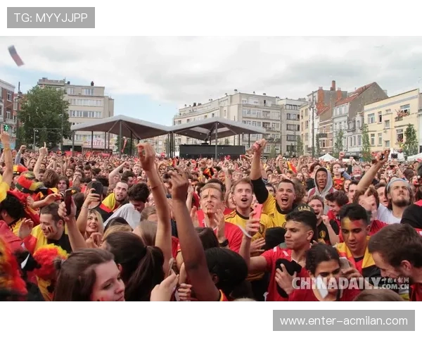 【粉丝狂欢】支持球队的庆祝活动，足球俱乐部粉丝